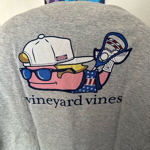 Vineyard Vines t-shirt boys Size XL